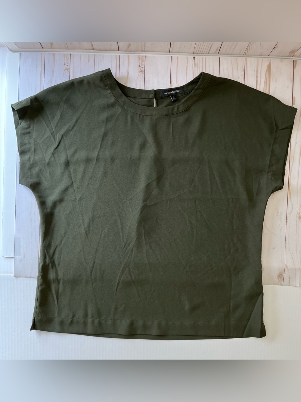 Banana Republic Army Green Short Sleeve Crewneck Blouse